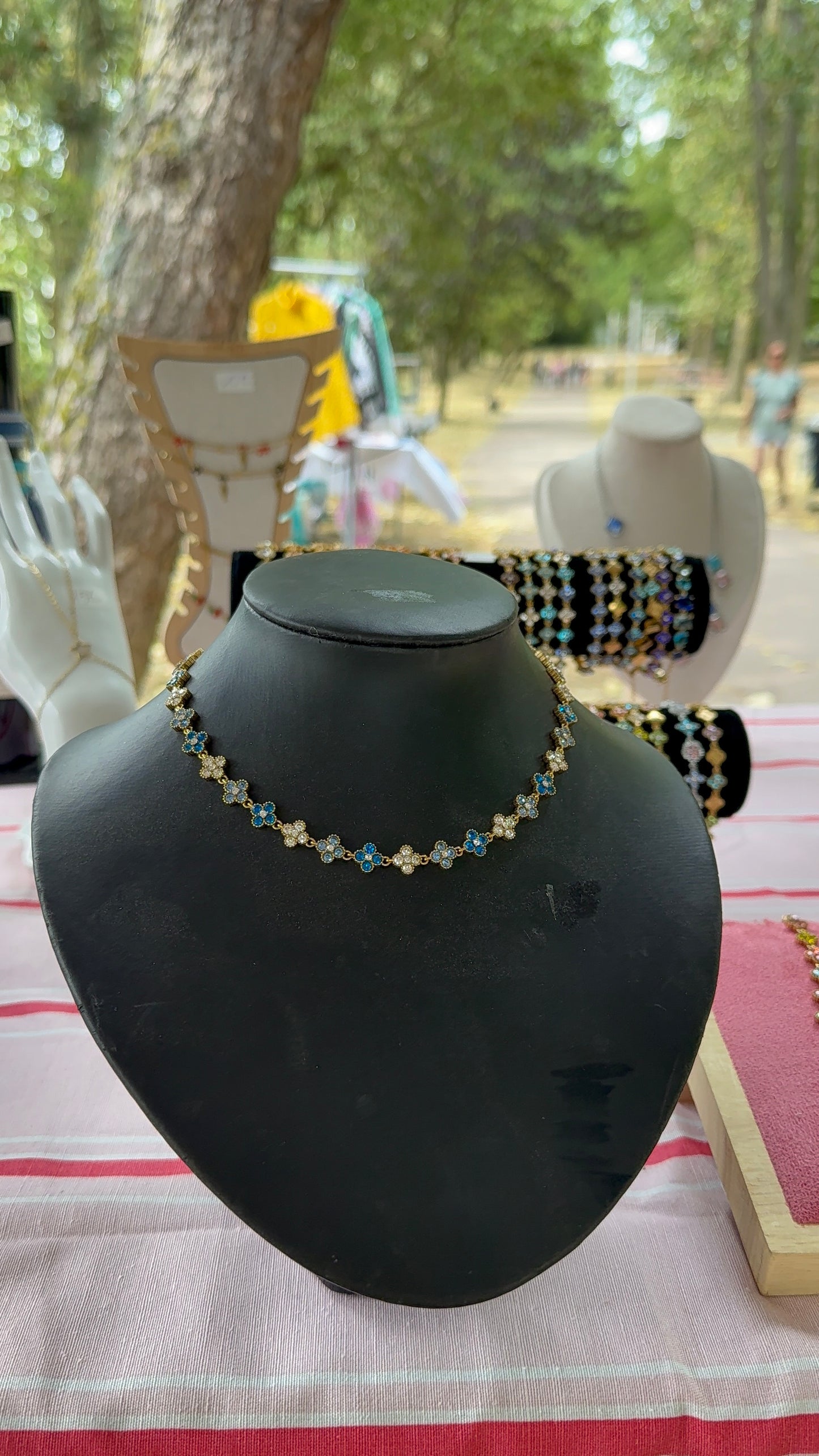 Collier trèfle bleu DIANA