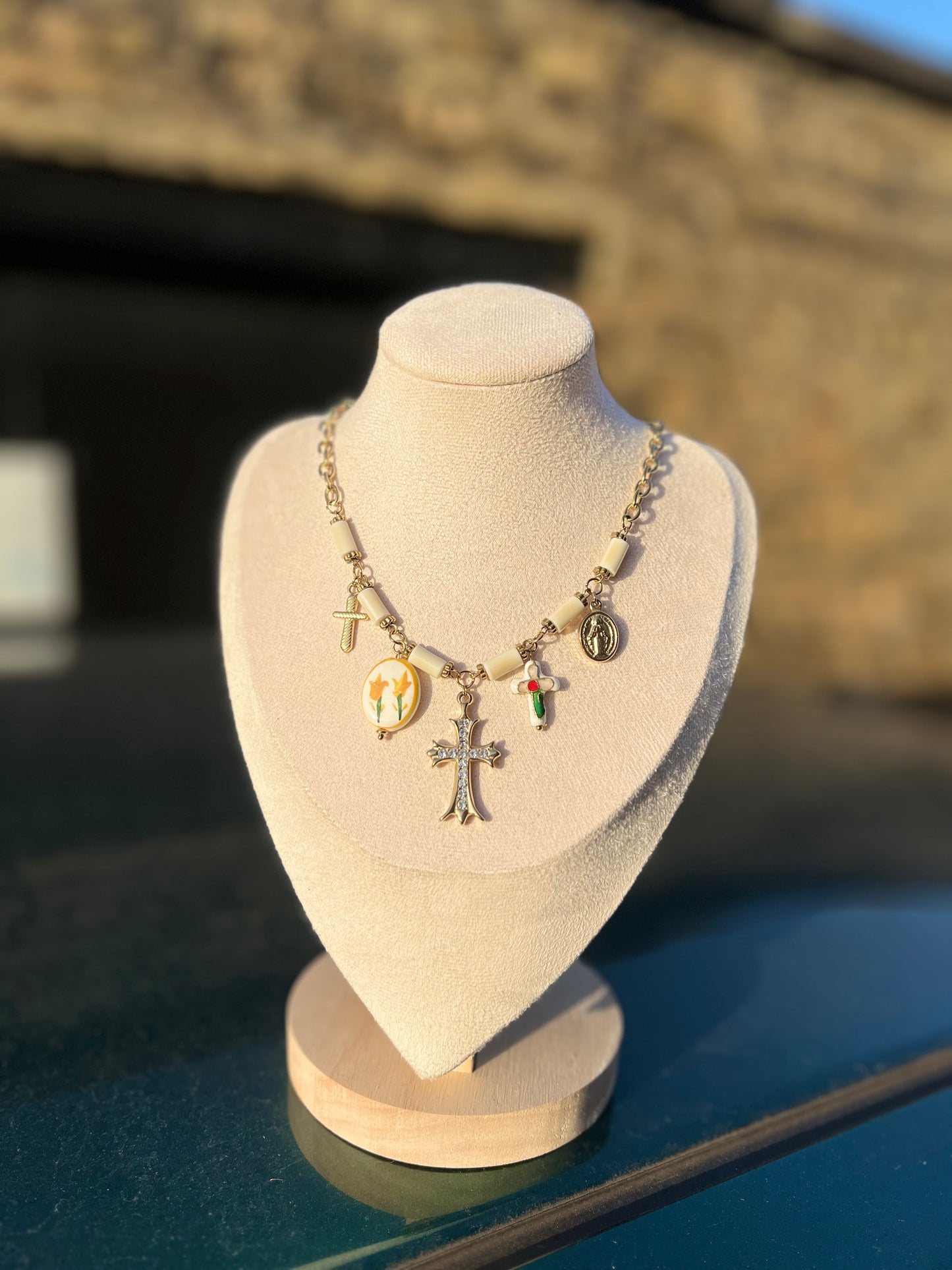 collier JADE