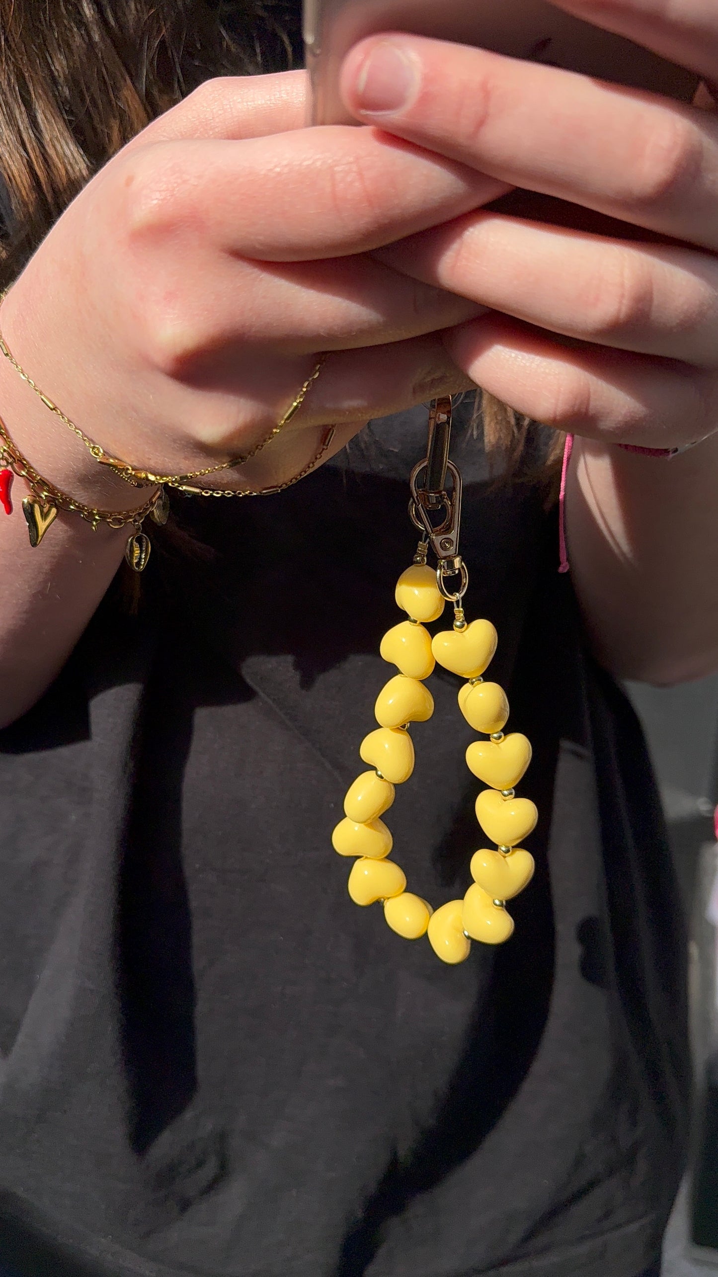 bijoux de téléphone jaune