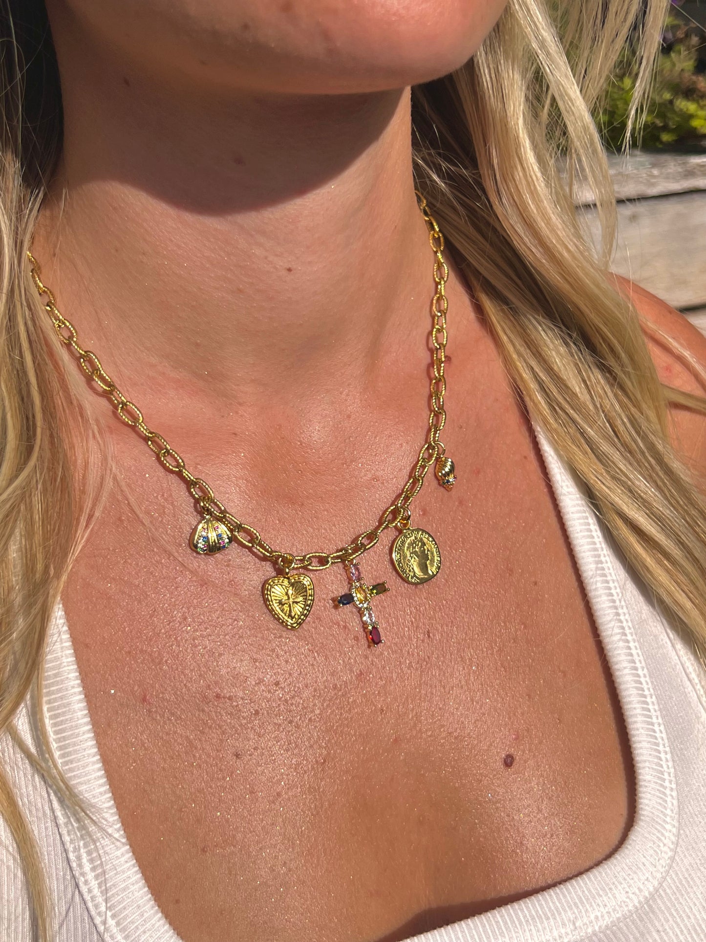 Collier Rosa